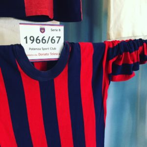 La maglia del Potenza in serie B